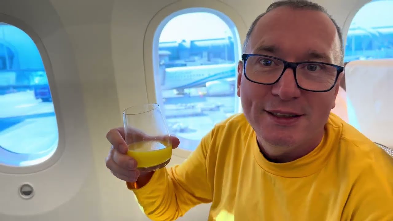 Let Muscat - Manila Business Class