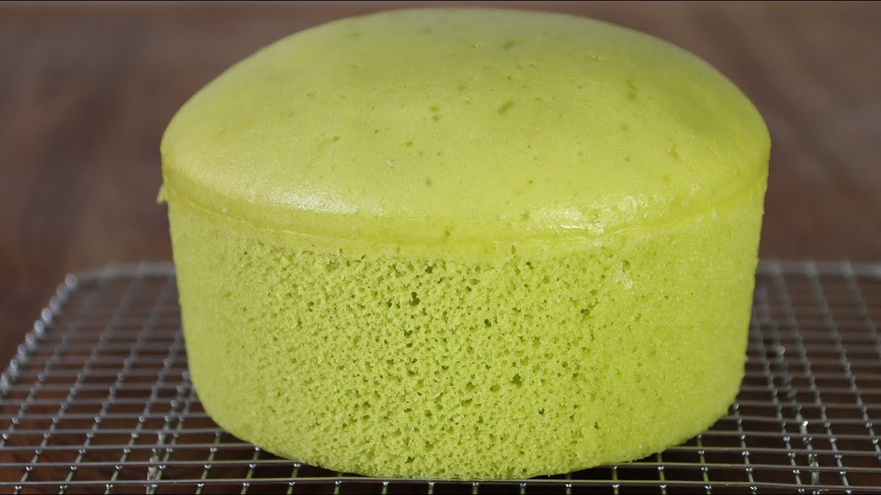 Steamed Pandan Cake (Yeast Method) 蒸香兰蛋糕（酵母版）