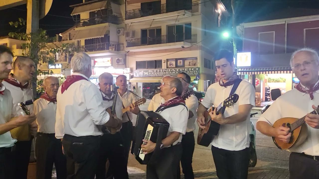 αγιομαυριτικη παρεα