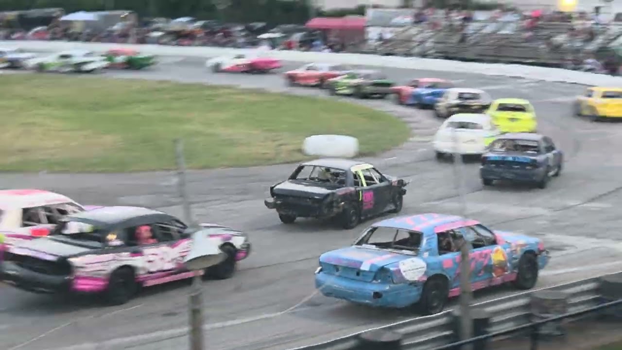 CROWN VIC 1 HOUR ENDURO SPORTSDROME SPEEDWAY PT 1