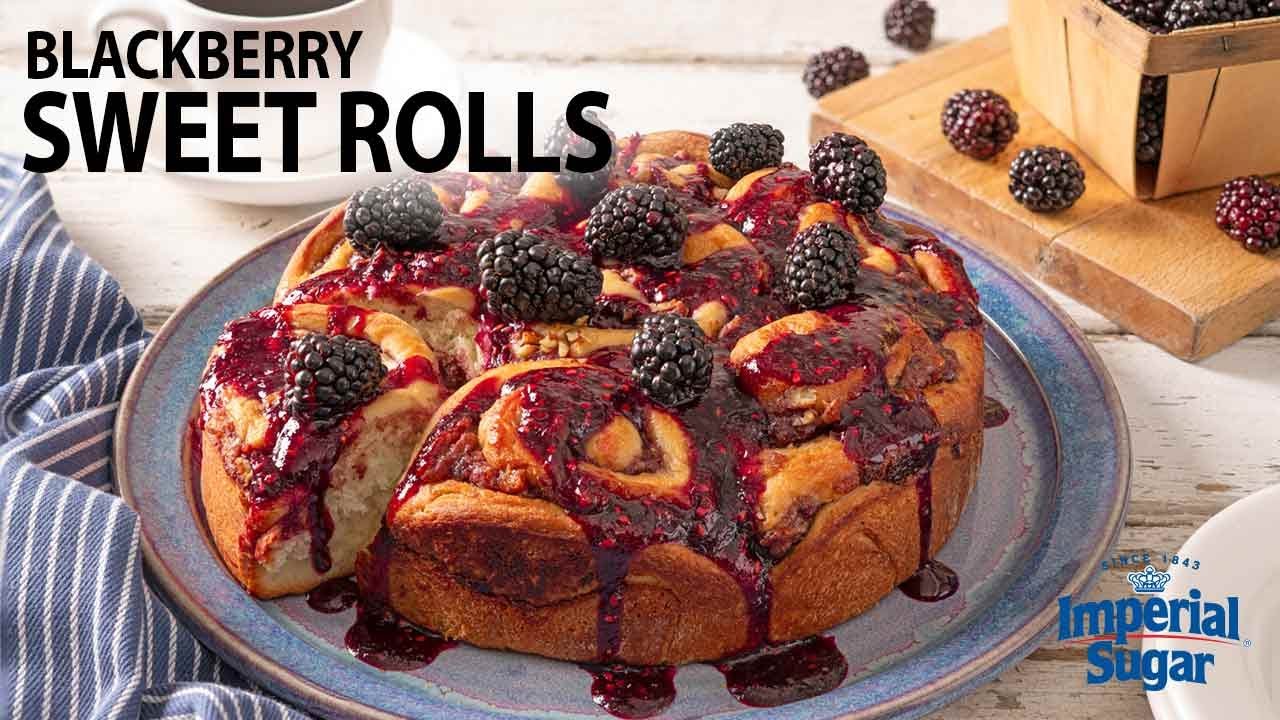 How to Make Blackberry Sweet Rolls