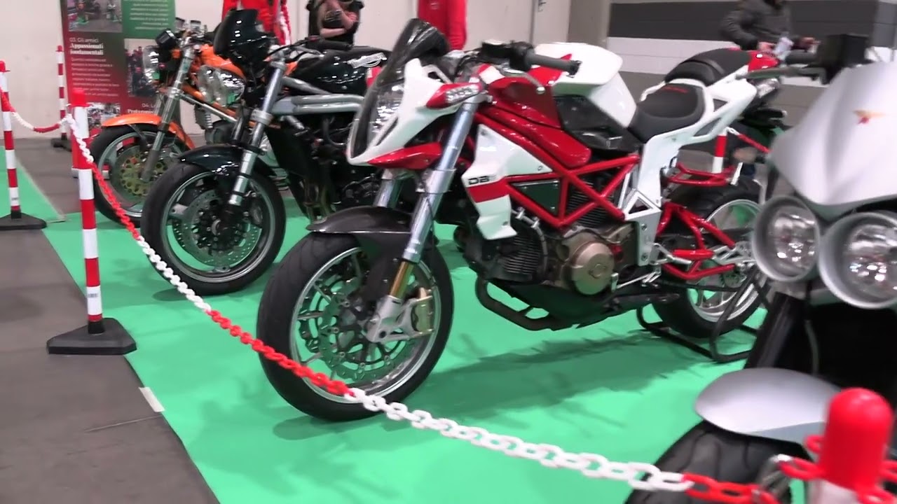 BENELLI TNT 899 TRIUMPH DUCATI MONSTER BIMOTA DB8 BENELLI CAFE' RACER