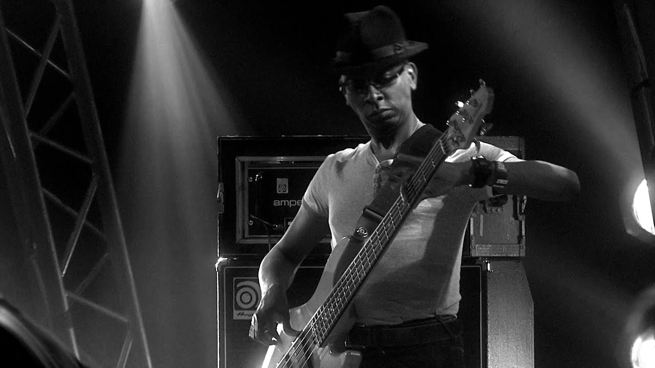 Martin Krampl & Andrej &Scaron;eban aka Chillpill  - Bass Guitar Battle  Michael Mondesir vs Juraj Grigl&aacute;k