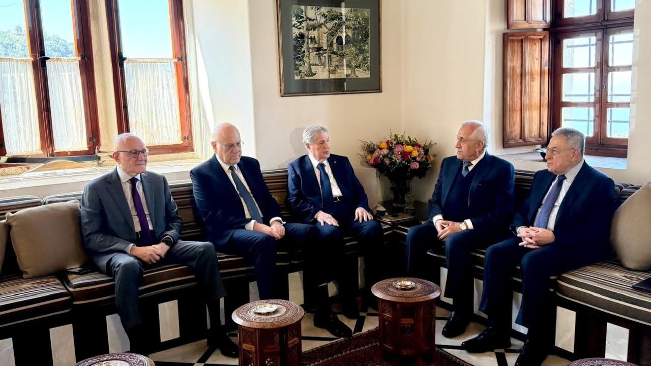 بيان الرؤساء السابقين من منزل فخامة الرئيس أمين الجميّل