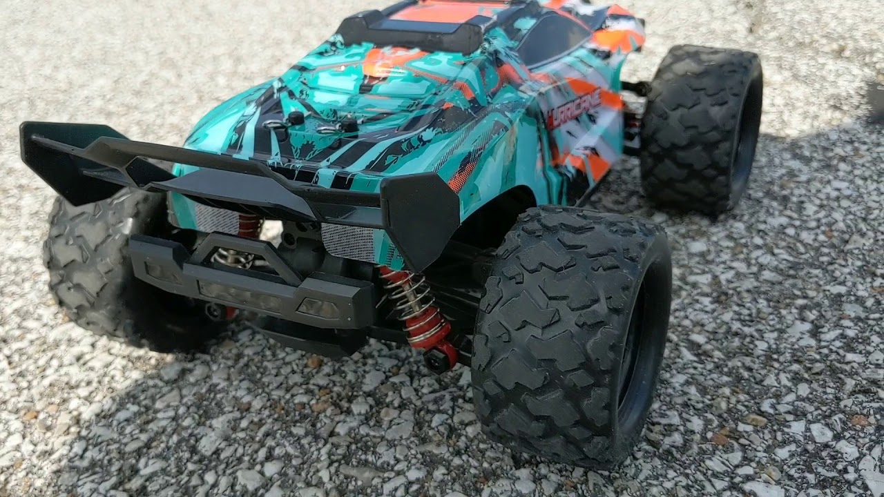 HS-18321 1/18 Ho Speed Hurricane (rtr) Fast test run at playground!!