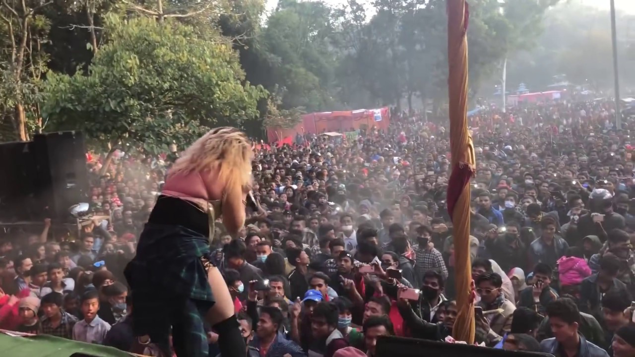 Singer Saraswati Bhujel Dang barakune Daha / Udi jane Hawale