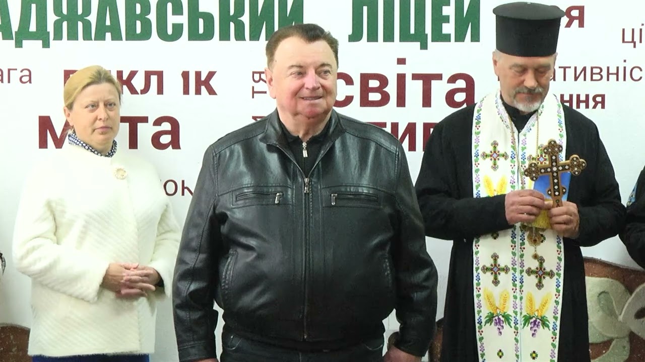 ЮНІ ТУРИСТИ - КРАЄЗНАВЦІ  -  МАЙБУТНІ ЗАХИСНИКИ УКРАЇНИ
