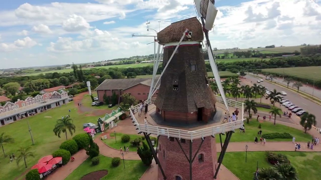 Voo de drone em Holambra - SP