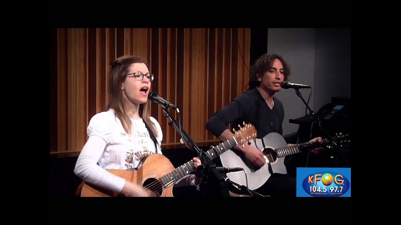 Lisa Loeb Performs Stay on KFOG