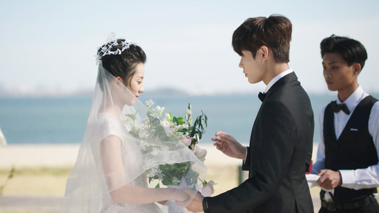 💐【MOVIE】霸總和灰姑娘終成眷屬，甜蜜舉辦婚禮。幸福生活在一起！ #原来我很爱你 #Crush #好看中国电视剧 #爱情