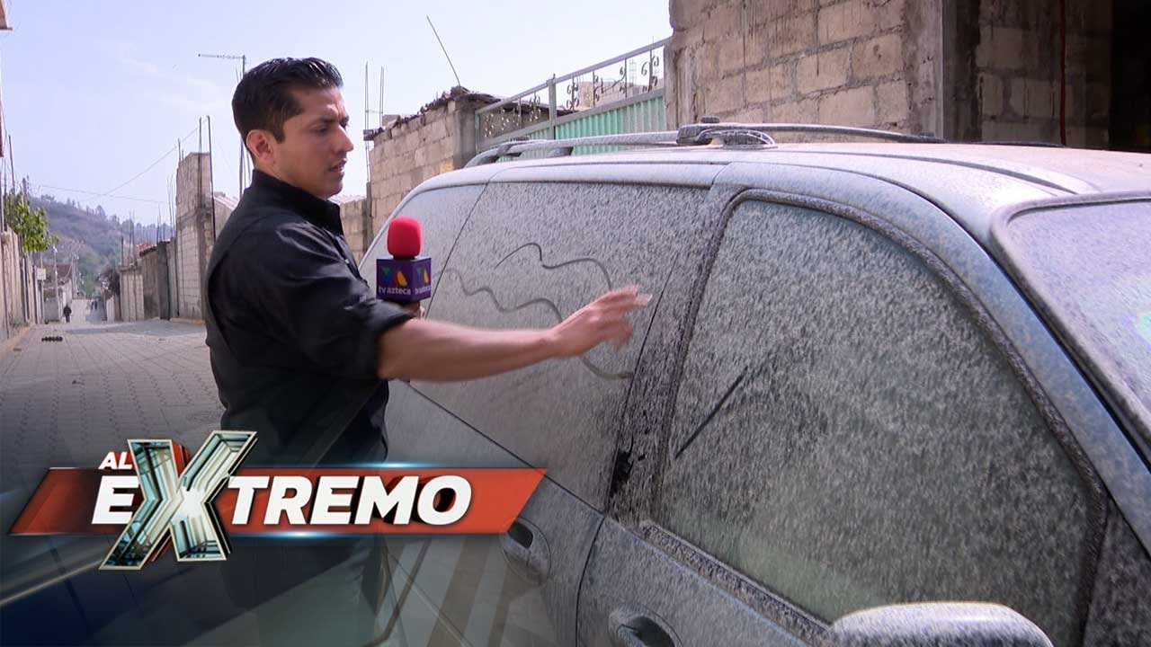 Uriel Estrada se fue al poblado m&aacute;s cercano del Popocat&eacute;petl tras las erupciones. | Al Extremo