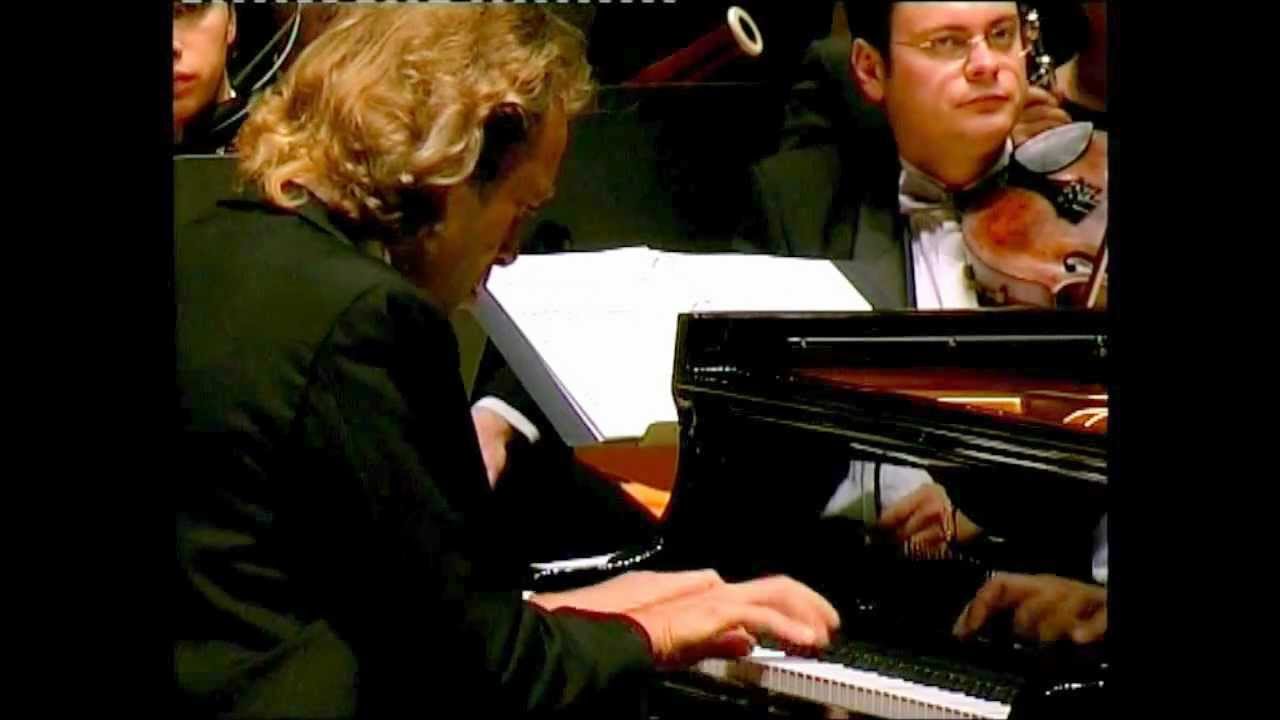 Paolo Restani plays Mendelssohn: Capriccio Brillante op. 22 for piano and orchestra