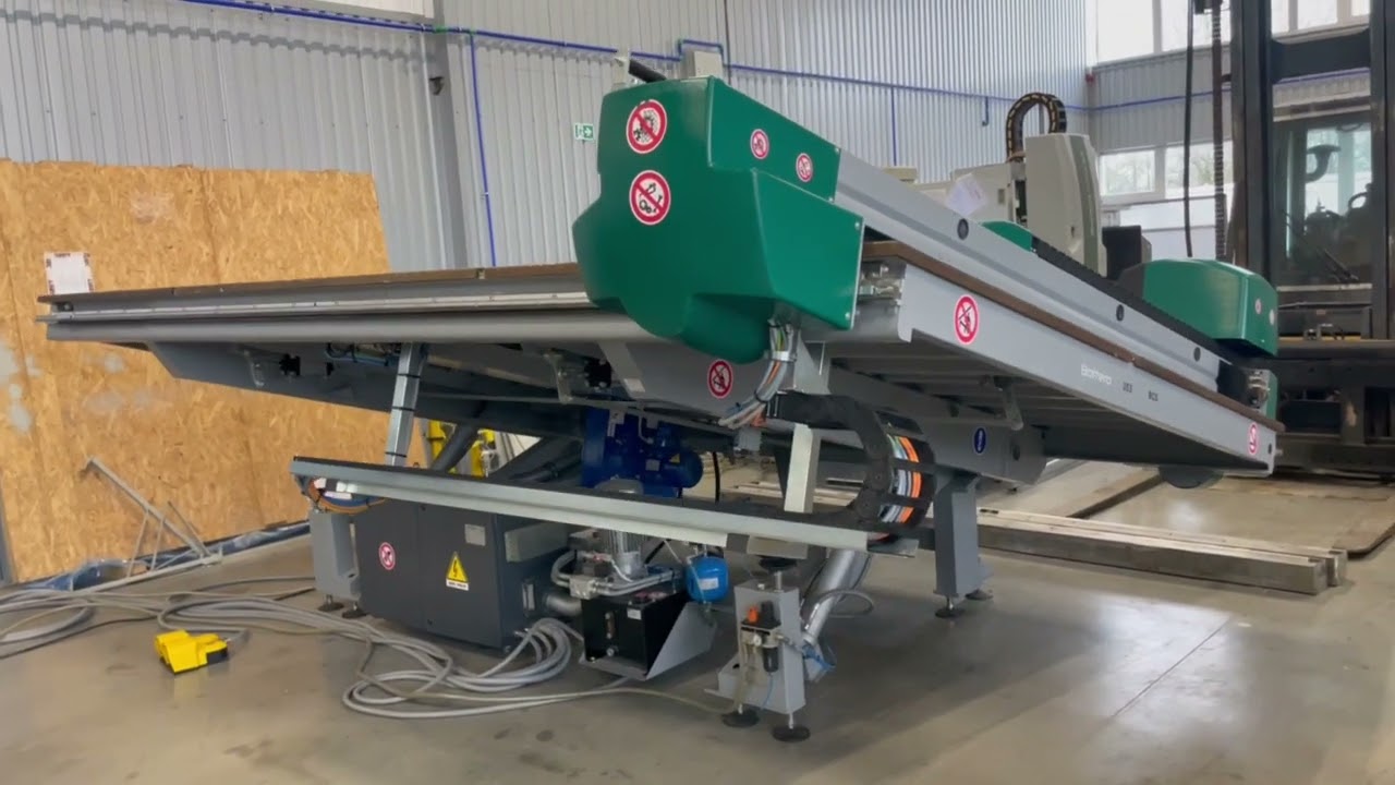 GlassBaltic | Shape float glass cutting table BOTTERO 353 BCS-R