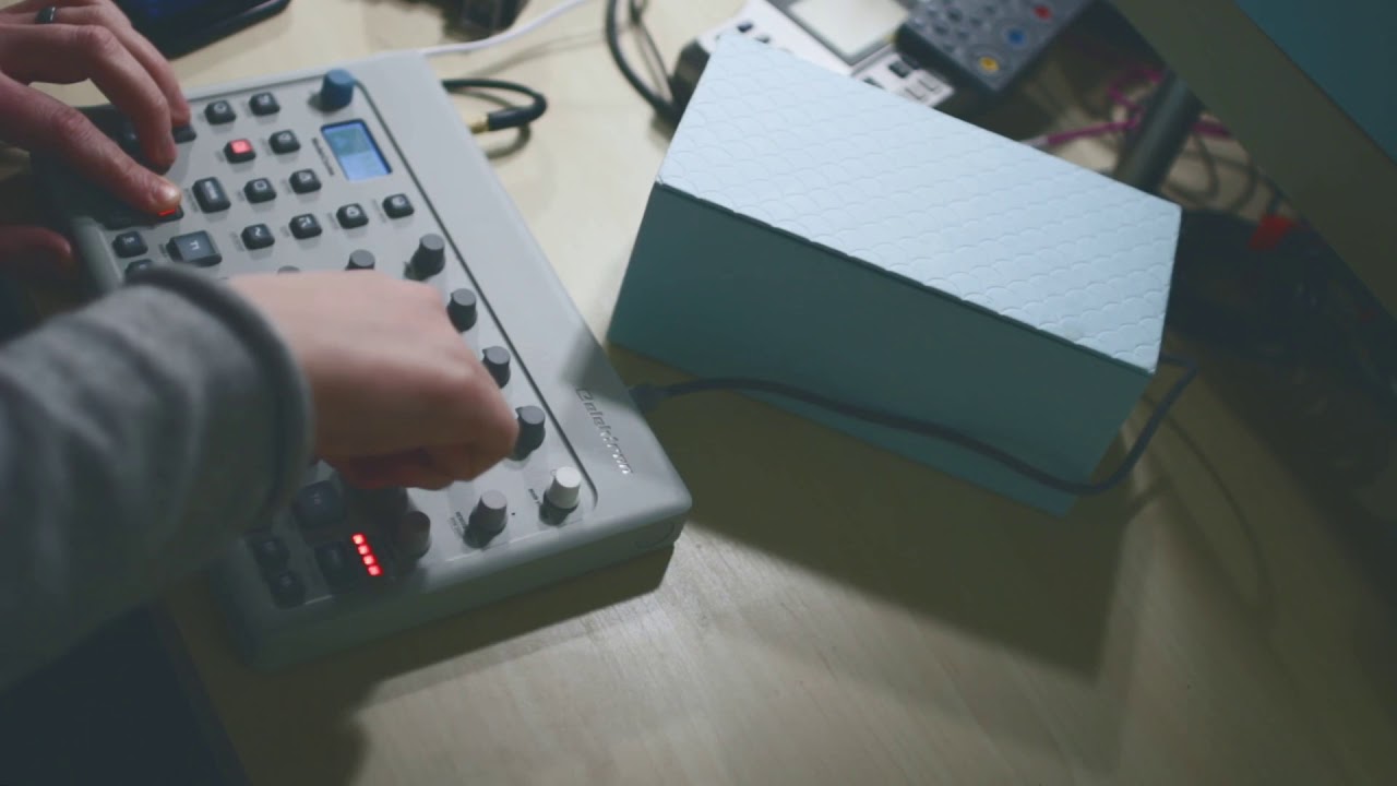 MODEL:CYCLES | FM Breakbeat |