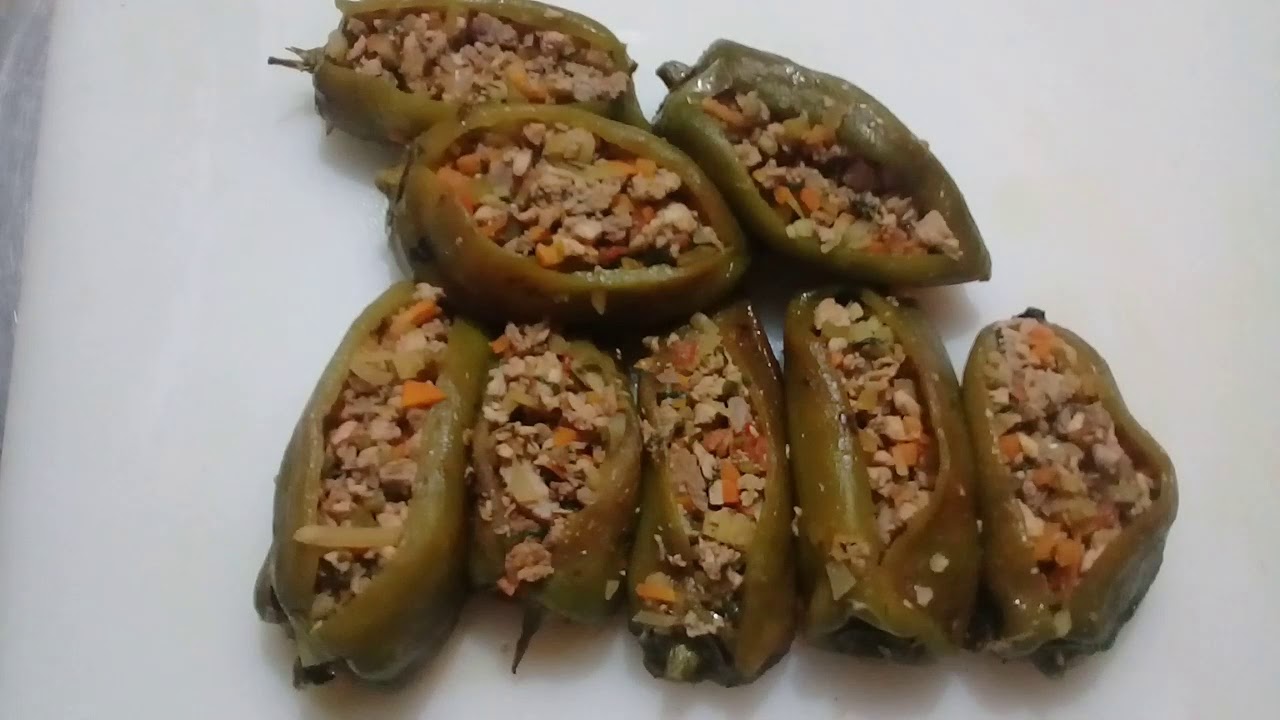 Chiles Rellenos con Carne de Res y Cerdo.
