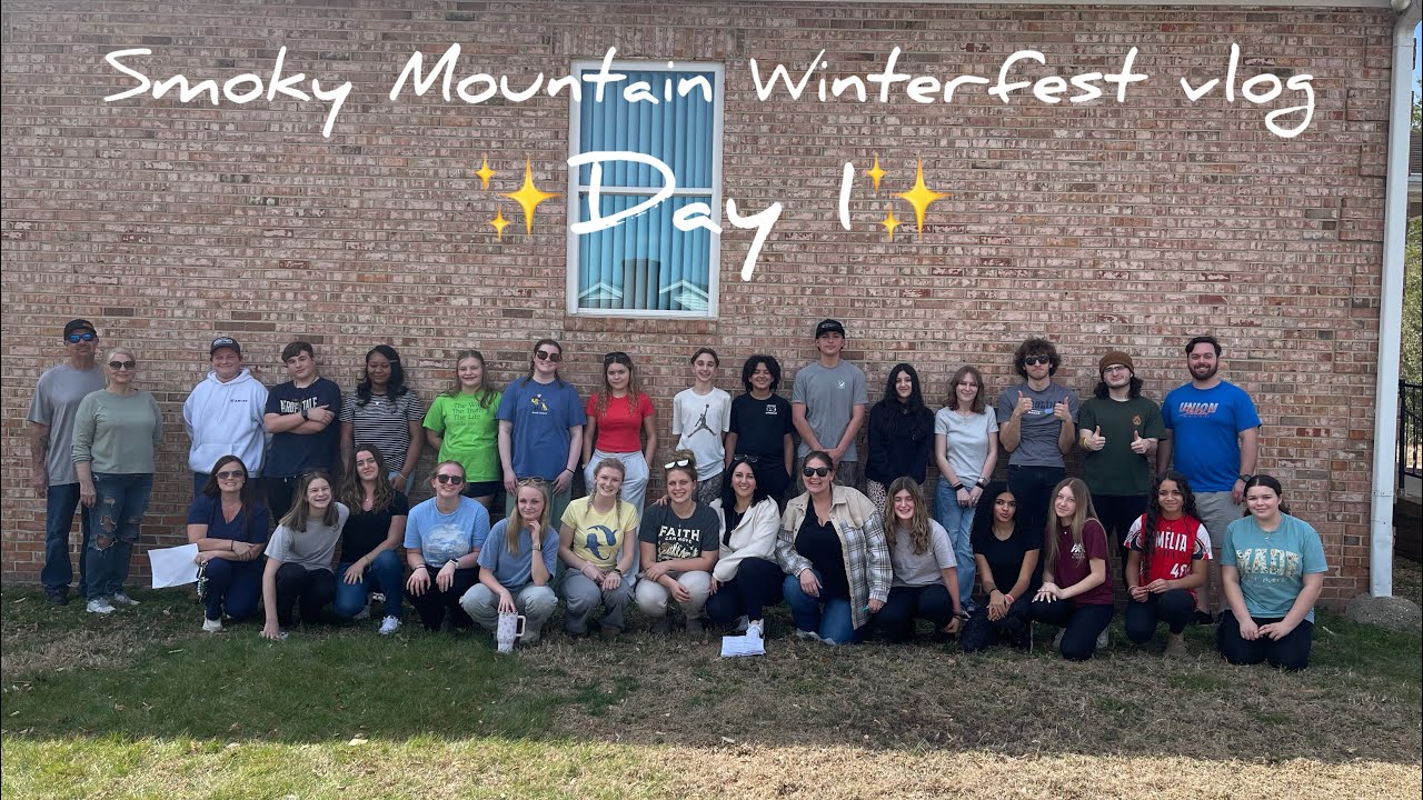 Smoky Mountain Winterfest: Vlog Day 1 😝