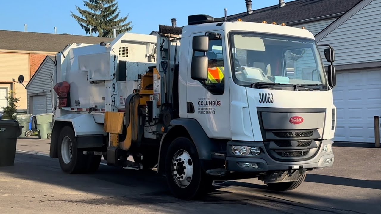 City of Columbus new Peterbilt 220 Labrie Minimax ASL