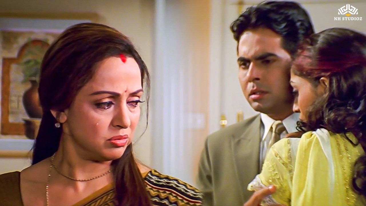दूसरों का आँसू दिखता है, अपनी माँ को रुलाते हो और शर्म भी नहीं आती। Hema Malini Emotional Scene