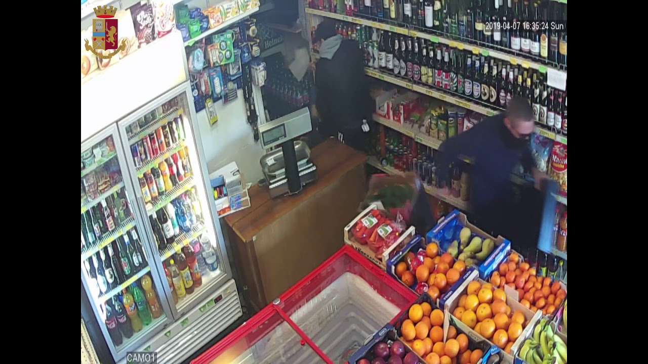 BOLOGNA: Arrestati rapinatori seriali di mini-market, otto colpi un anno fa | VIDEO