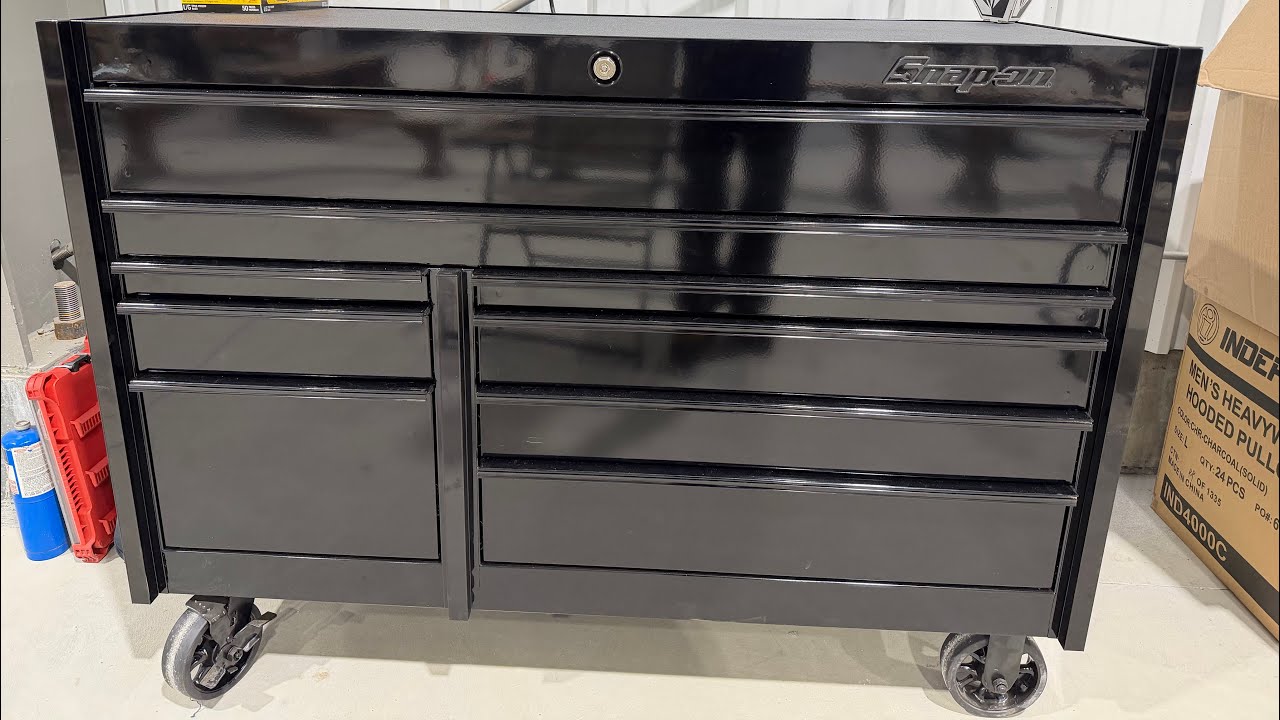Brand new Snap-on toolbox #snapon #mac #matco #snowcat #heavyduty #cummins #cat #pistenbully 