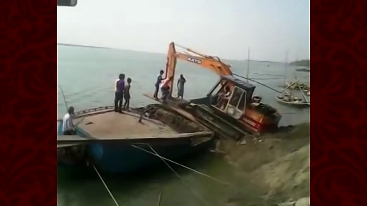 Excavator sinks boat with funny music