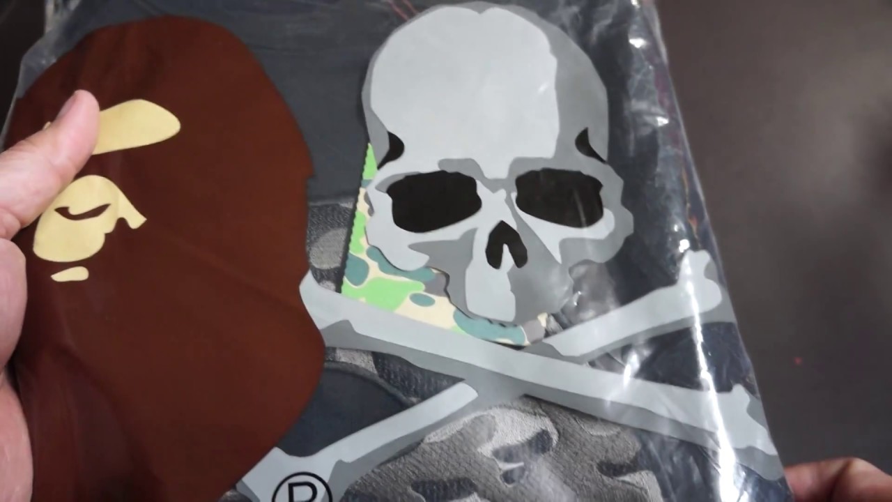 A Bathing Ape (BAPE) x Mastermind Japan (MMJ) Crewneck Unboxing & Review!