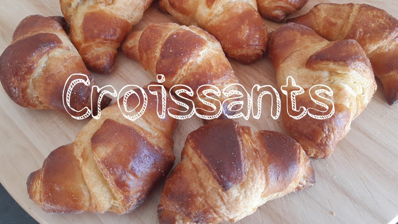 Croissants avec levain naturel et levure fraîche 🥐 Recette pas à pas - Fait maison