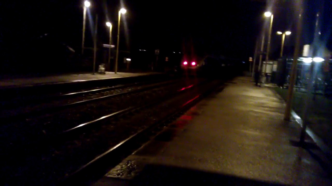 Passage d'un TGV Atlantique en gare de Wimille Wimereux