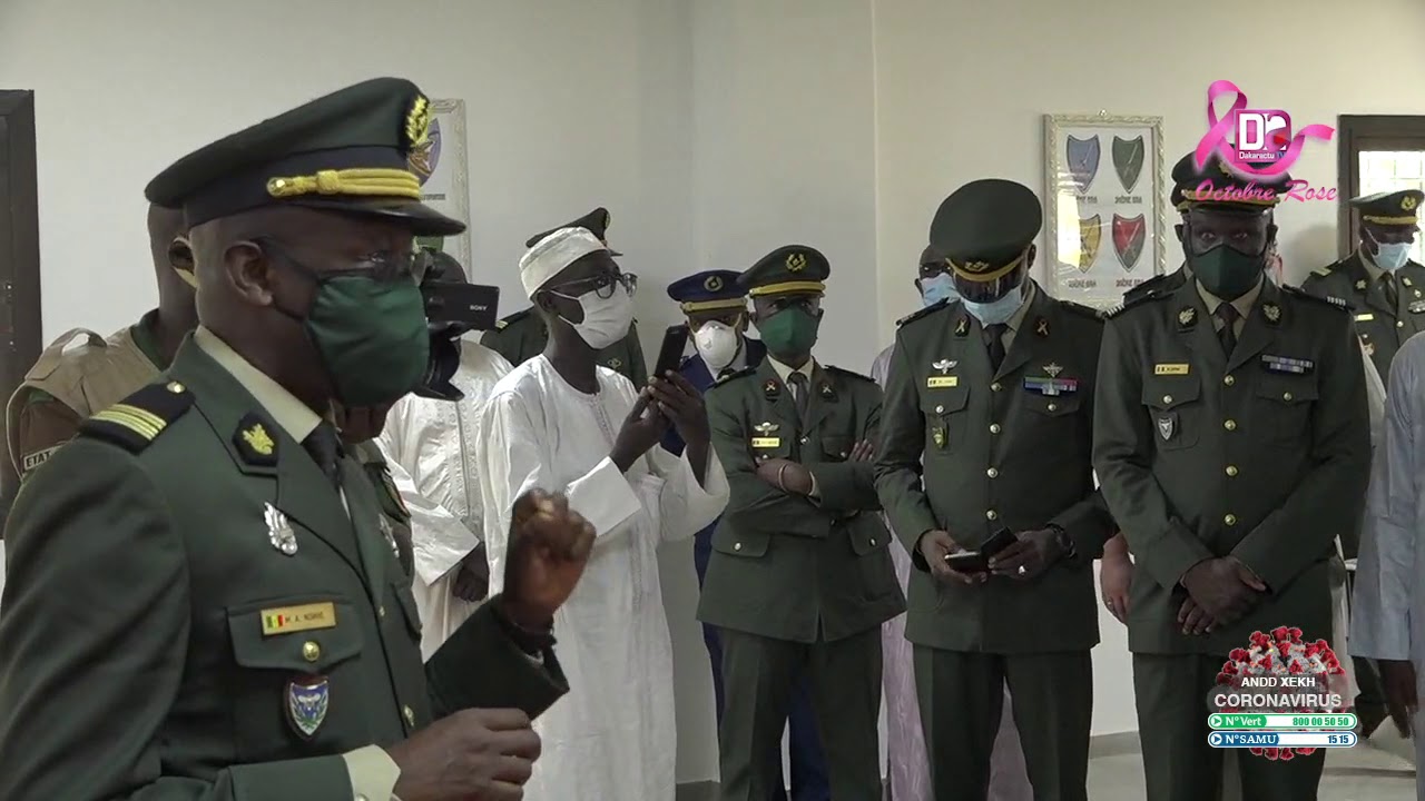 L'hommage du ministre des Forces Armées à Landing Bessane, intendant colonel à la retraite