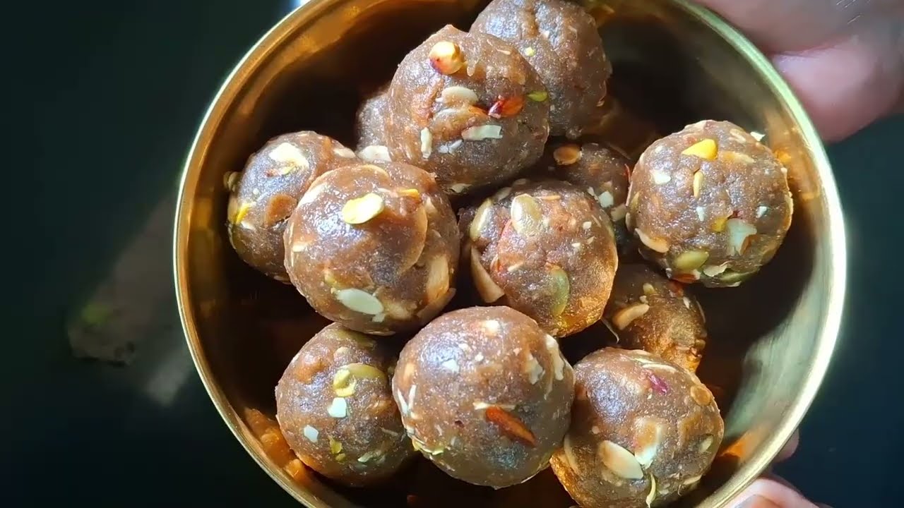 बाजरा चूरमा लड्डू,(winter special Bajra Churma Laddu)