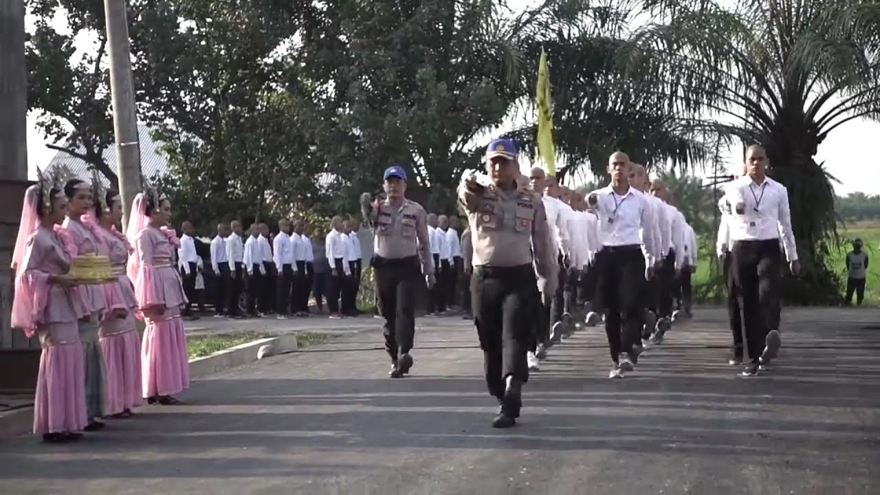 Tradisi Penyambutan Siswa Bintara POLRI TA 2018 2019 DI SPN HINAI POLDA SUMUT