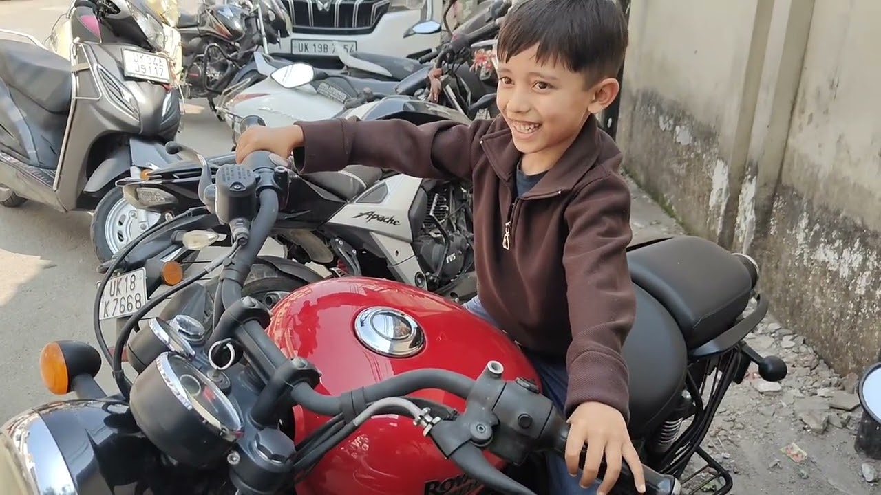 Cow dairy farm#Maruti showroom#phoolon ki kheti#night mein walk#