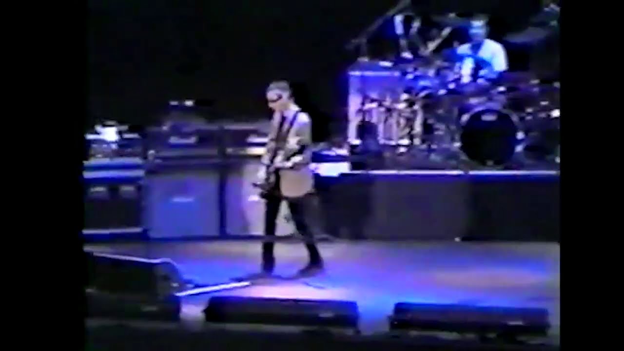 Preso en mi ciudad (Estadio Centenario, 22-04-2001) - Patricio Rey y sus Redonditos de Ricota