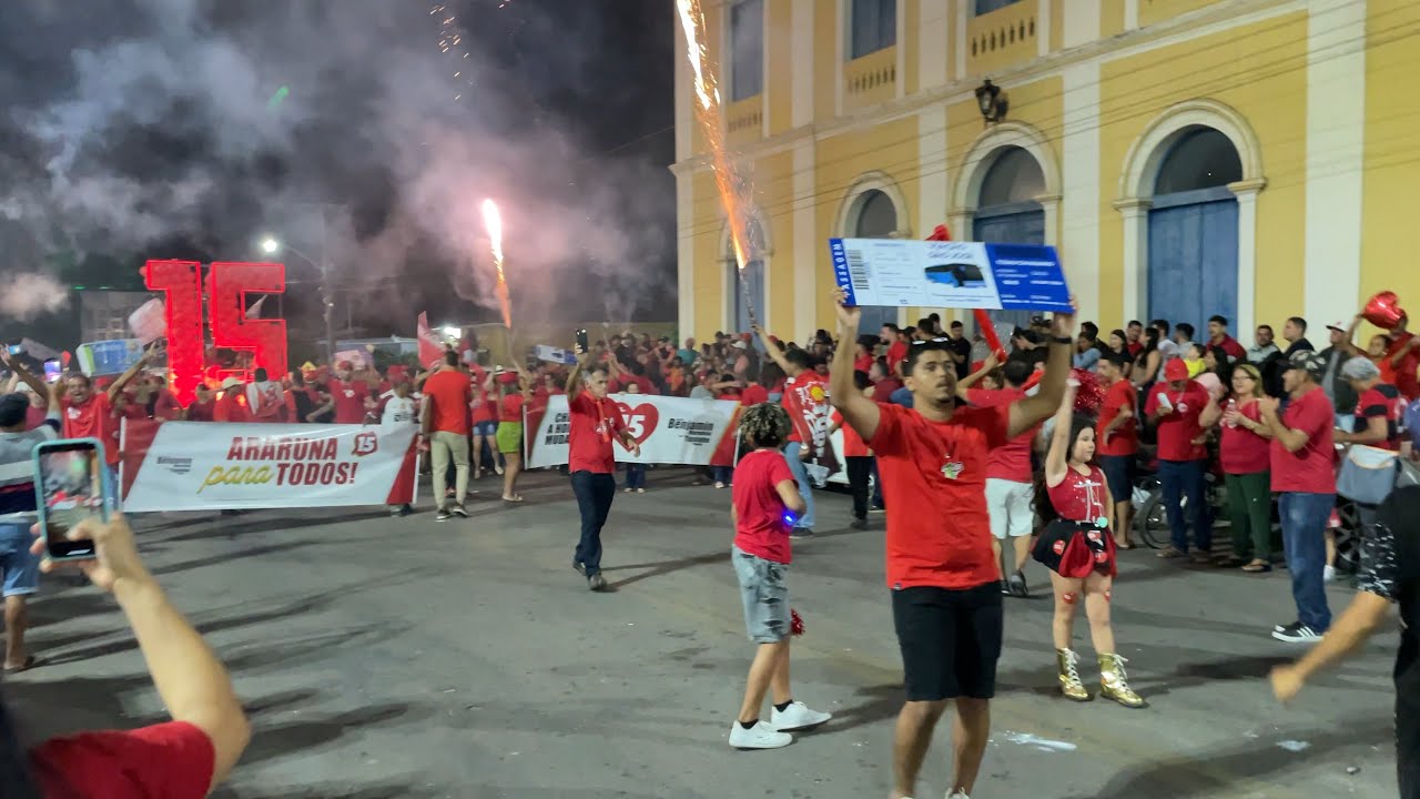 Veja como foi a passeata de encerramento do 15 em araruna pb