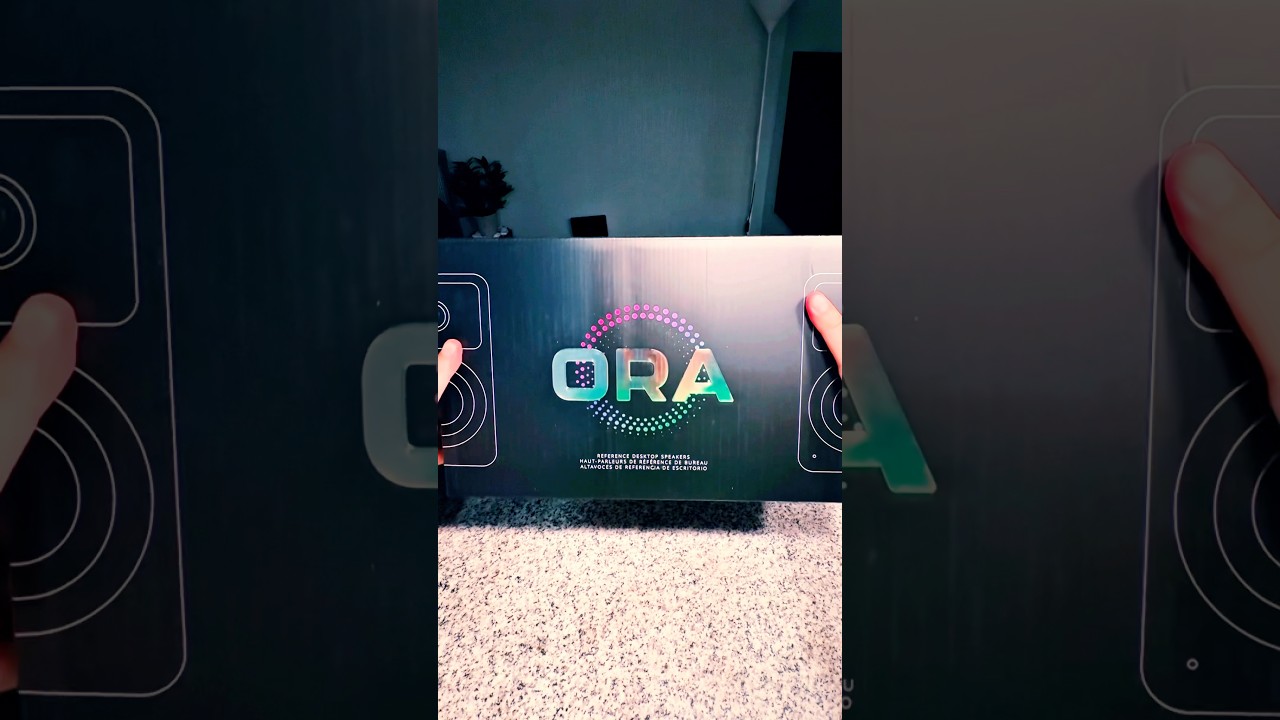 Unboxing the Kanto ORA Hi-Fi  Reference Desktop speakers. 