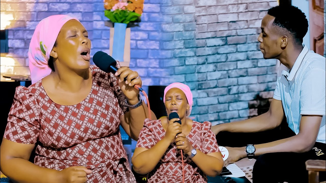 IGITARAMO  KIKUBERE IGISUBIZO// EV NYABITANGA _ FAUSTIN  PIANIST// TURANEZEREWE  MANA USHIMWE