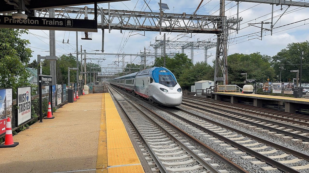 Amtrak and NJ TRANSIT trains at Princeton Junction ft. Avelia Liberty, Work Train and Phase VII