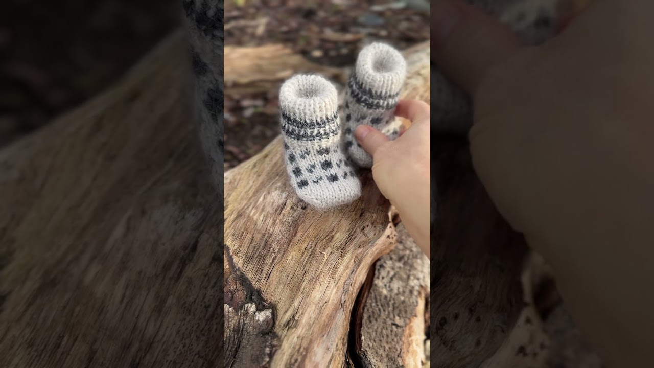 HappyFeet Cozy Cabin ✨ you find all my knitting patterns on martehelgetun.no and on Ravelry