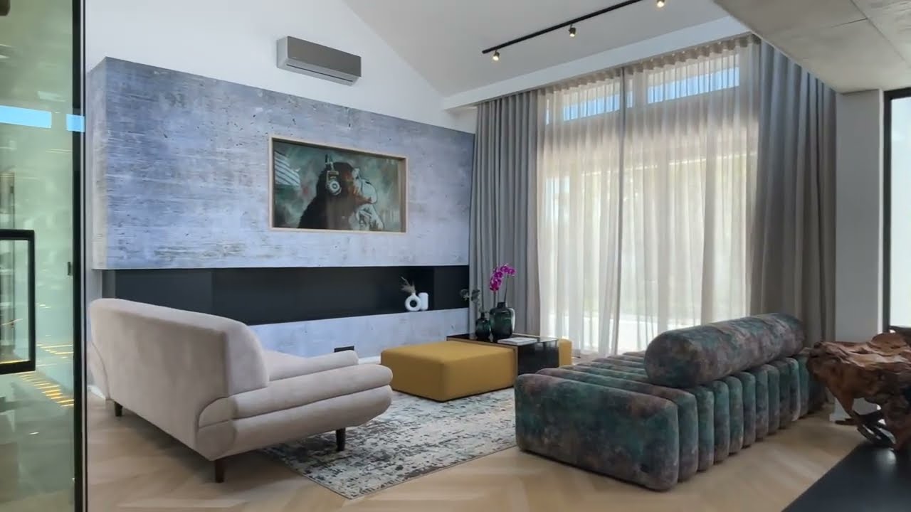 Perfectly Located on Val de Vie Estate
