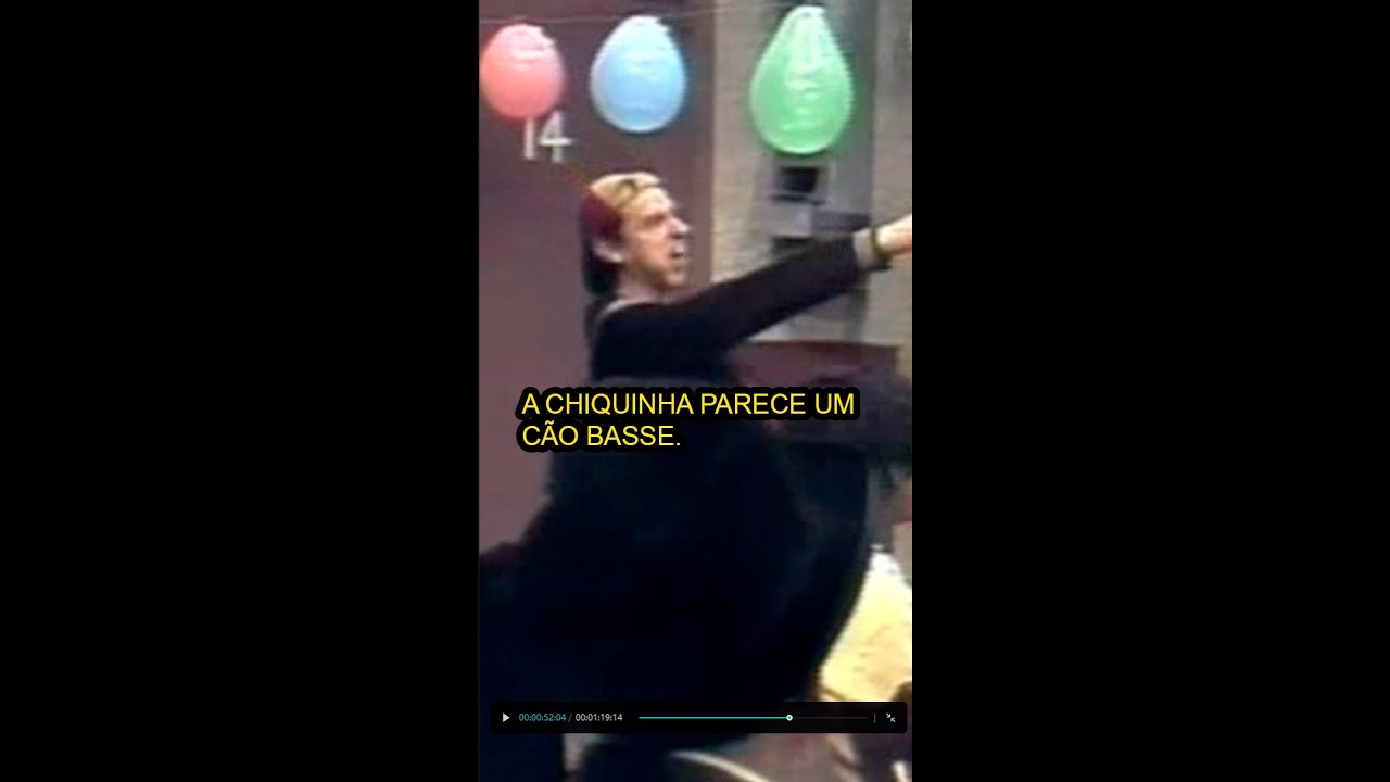 O Kiko debochando do latido do chaves e da chiquinha