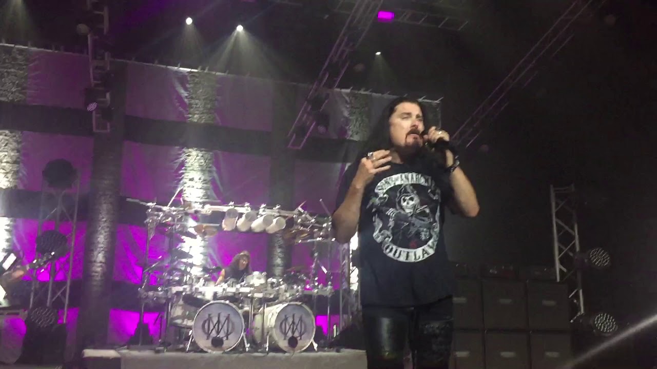 Take the Time + John Petrucci Glasgow Kiss tease solo - Dream Theater Live in Manila (9/25/17)