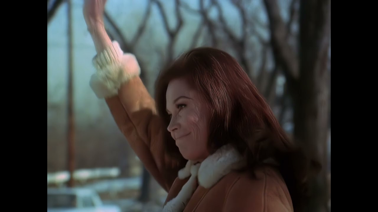 Mary Tyler Moore Show - Season 3 Intro & Theme [4K UltraHD] - Love Is All Around
