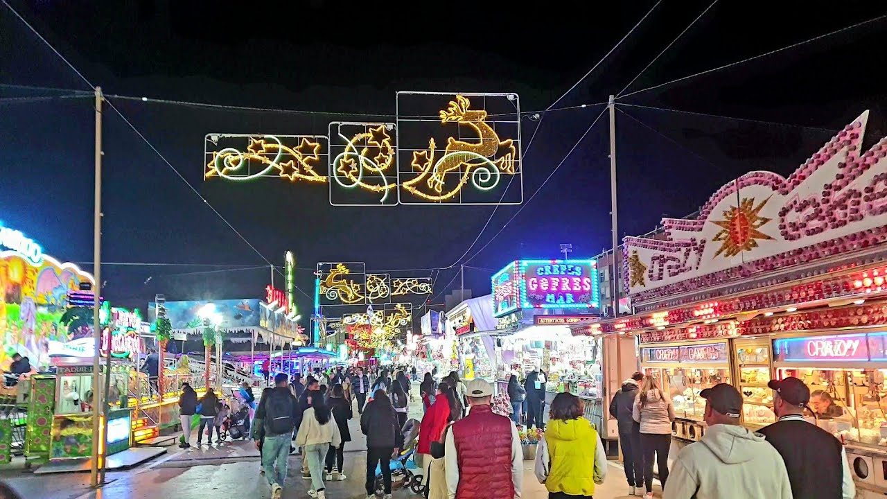 Feria de atracciones Valencia - España. Navidad 2023. 4K a 60FPS