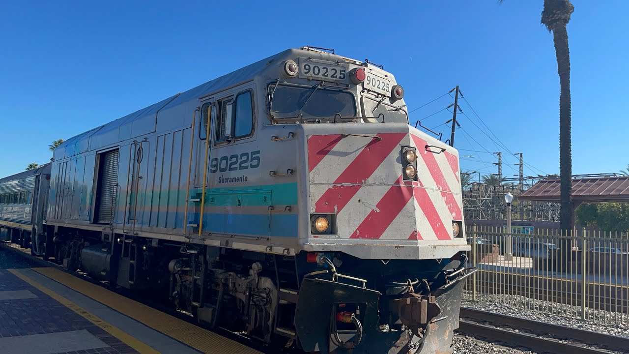 Fullerton railfanning 11/25/25