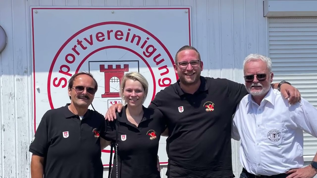 Sommerfest am 8. Juni 2024: Nationalspieler Benjamin Henrichs besucht die SpVg. Porz
