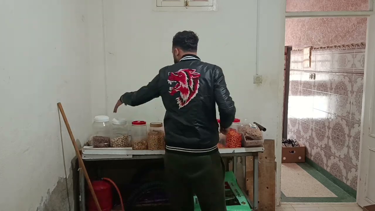 بائع فواكه جافه مشروع مربح  توكل علا الله 💵💵شترك في قناة 