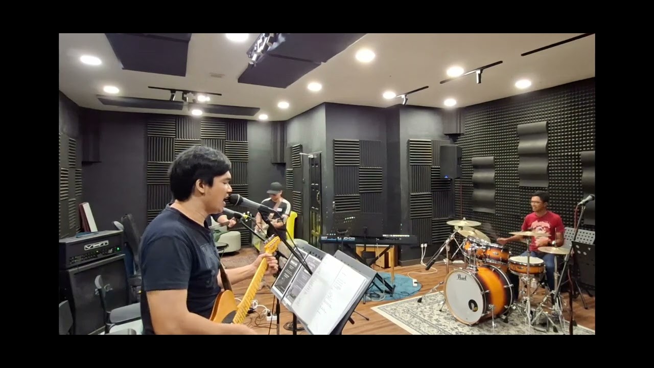 Roll With It (Oasis cover) - The Experimentals 16.02.26 @ Tujuan Studios, KD