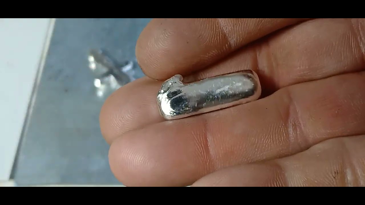 Saturday silver pour 🫗 .Thanks to @MetallyCorrupted 