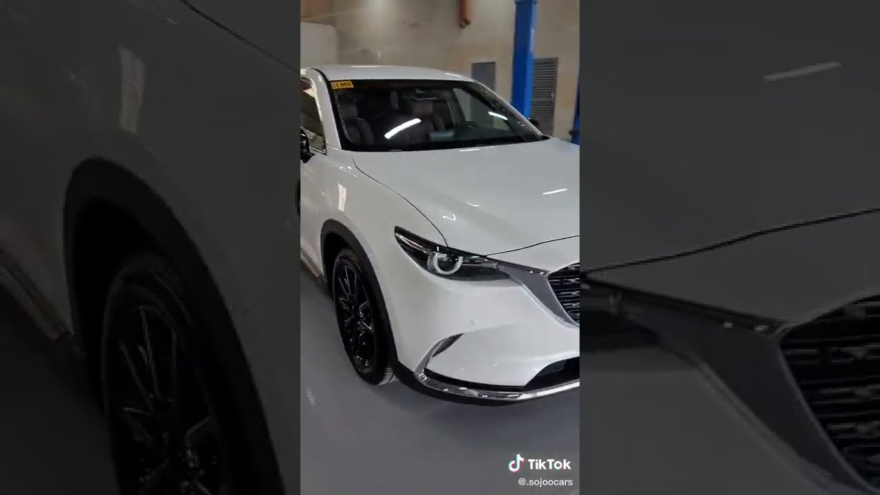 2022 Mazda CX-9 Black Edition 4x2 Shorts