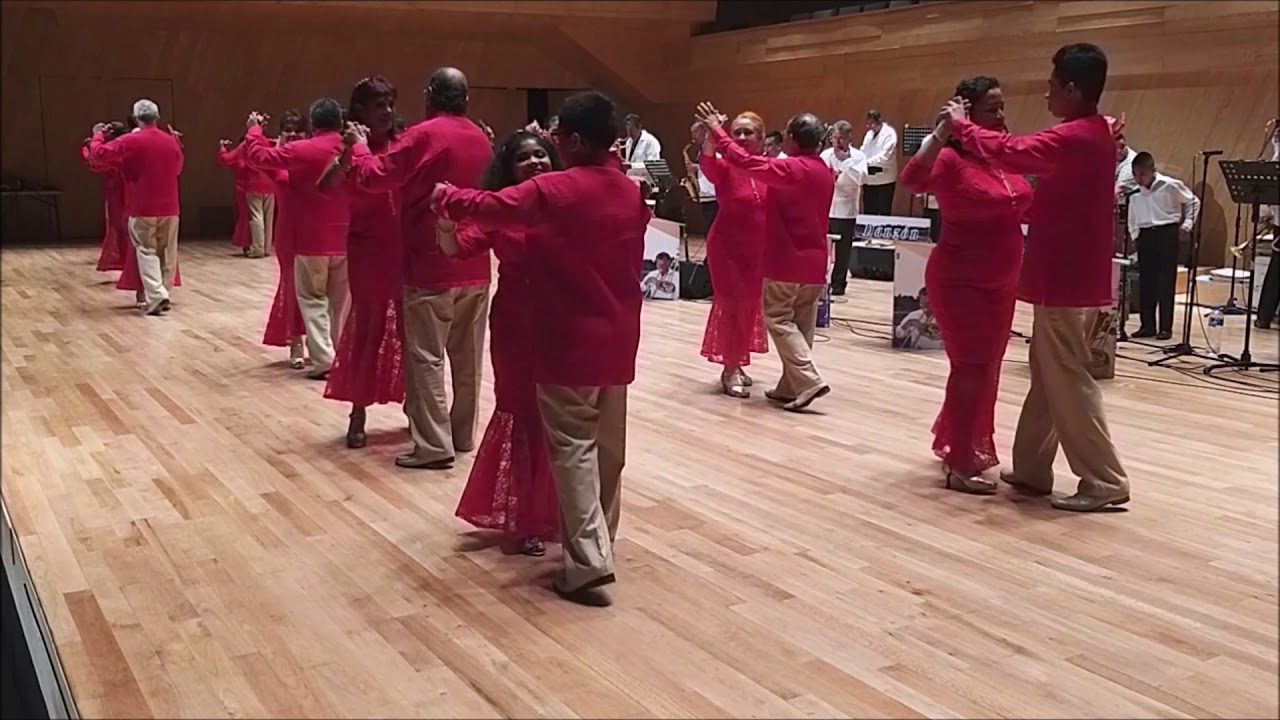 Mi consuelo es amarte con Lindo Veracruz en Foro Boca 2019